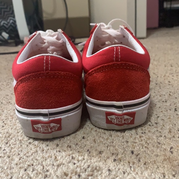 Red vans - Picture 4 of 5